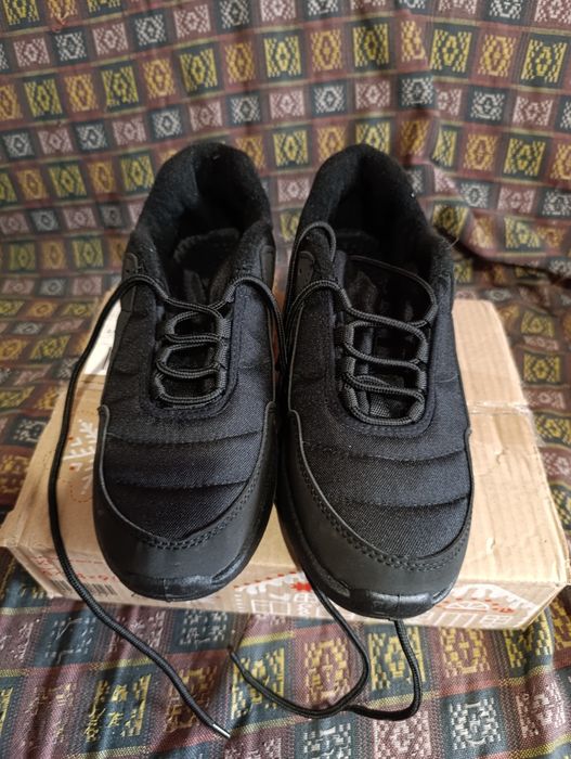 Продам новые мужские зимние кроссовки 44 размера