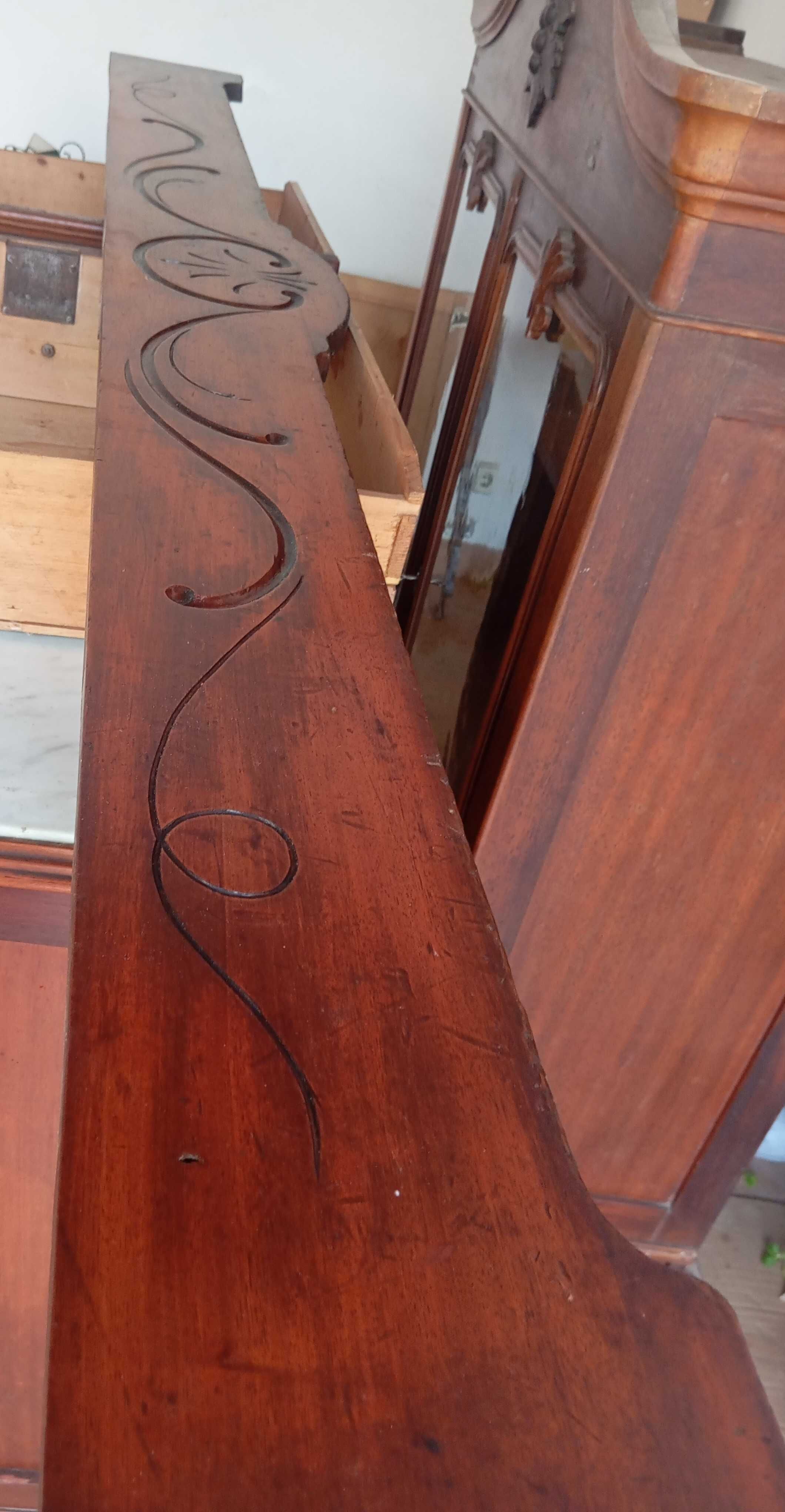 cama de corpo e meio
