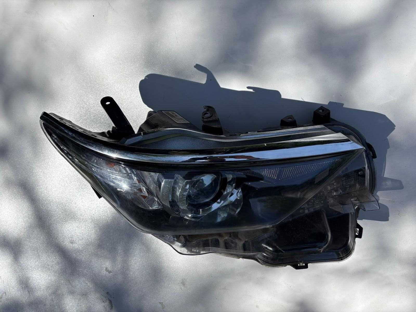 Toyota Auris II FL – Lampa prawa soczewka EU, oryginał, stan bdb