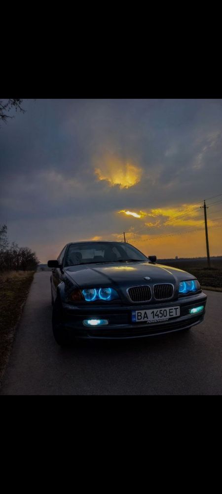 Гарний автомобіль BMW E46 320D