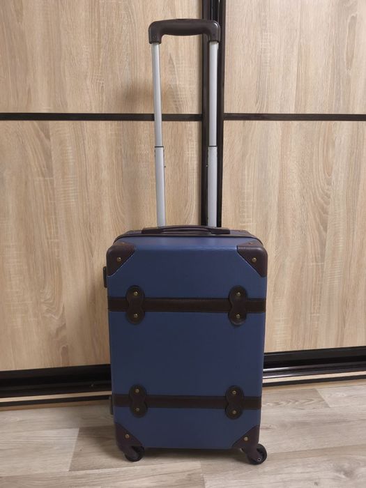 Чемодан на колесах, чемодан для путишествий, Валіза на колесах