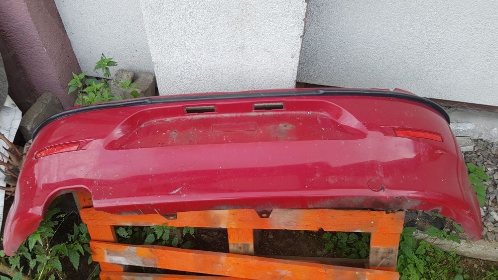 Zderzak tył Alfa 147 czerwony tylny tylni tył