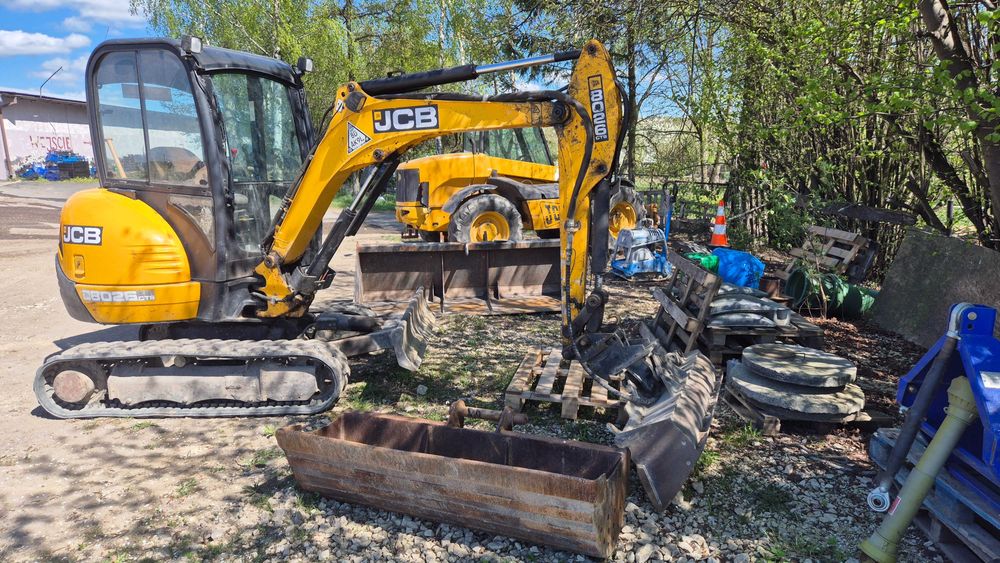 Minikoparka JCB 8026