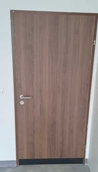 Drzwi przylgowe pełne 90x200 cm