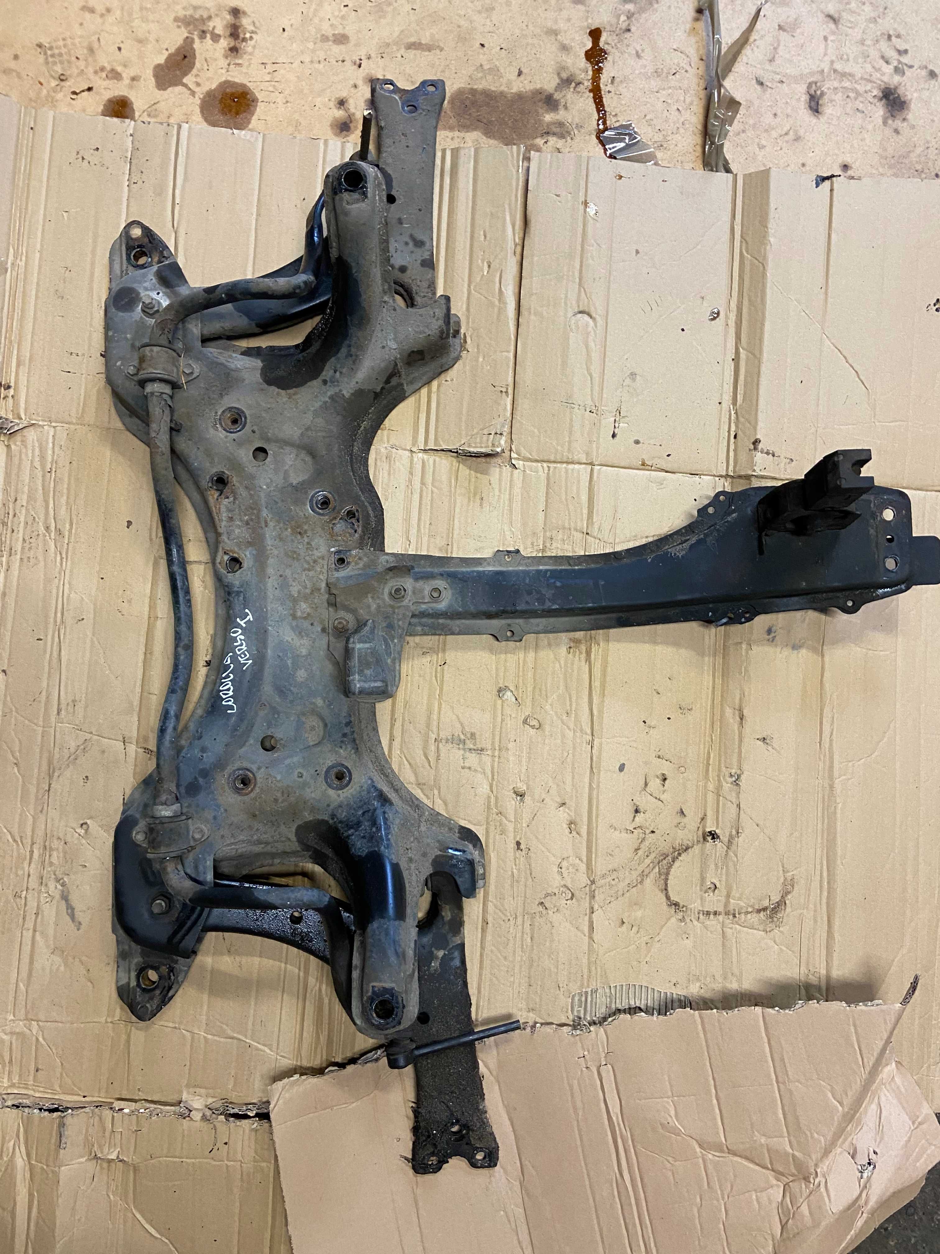 Toyota Corolla Verso I Sanki Wózek Belka Silnika 2.0 D4D 01-04