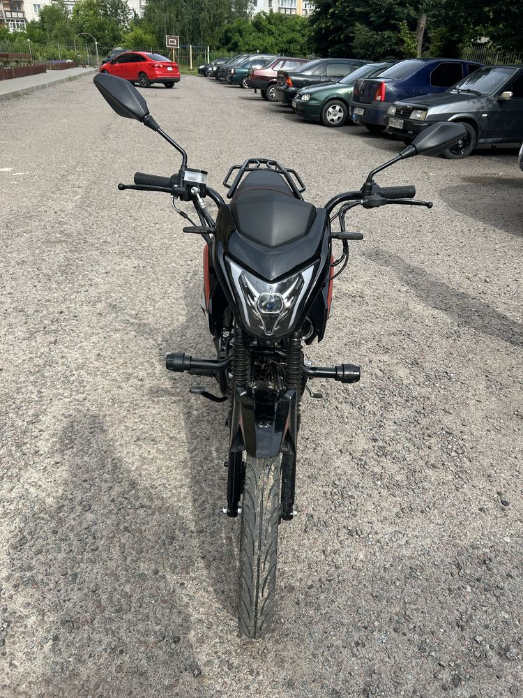 Продам мотоцикл spark phantom 125