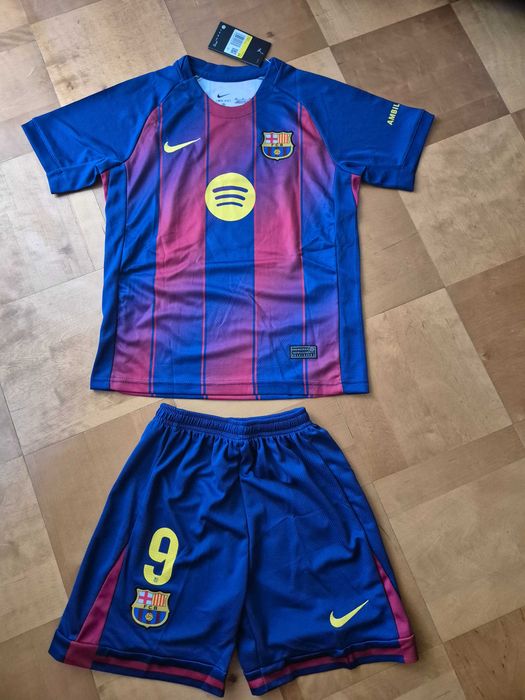 Nike Strój piłkarski FC Barcelona Lewandowski rozm.128