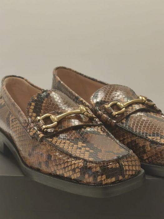 Sapatos Uterqüe em pele