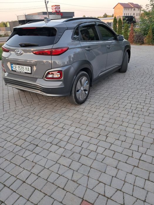 Hyundai Kona Electric 64 кВт