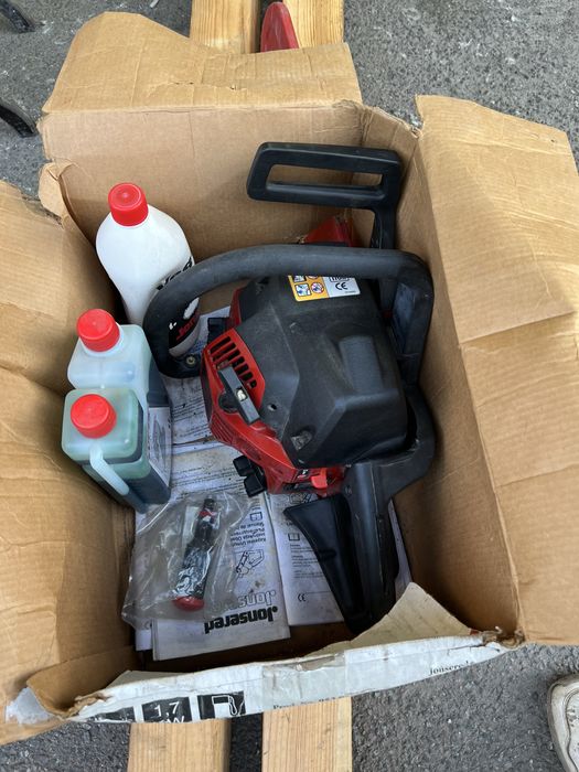 Бензопилка Jonesered cs2137 by Husqvarna 2.3 к.с.