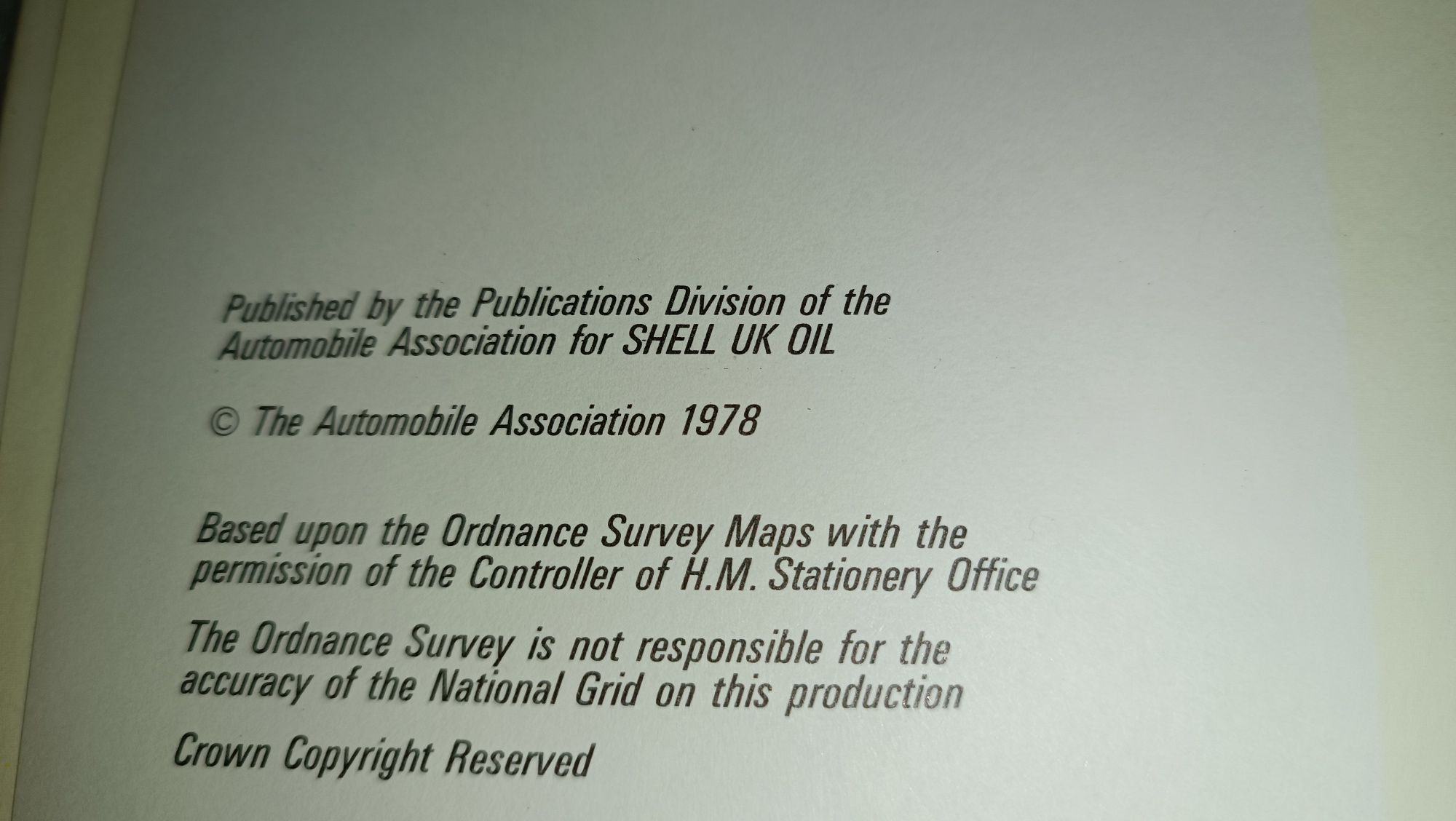 livro antigo da shell motorists atlas  the automobile association 1978