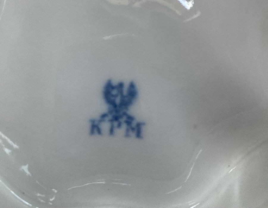 Patera z białej porcelany-kabaret  KPM Krister połowa XIX wieku