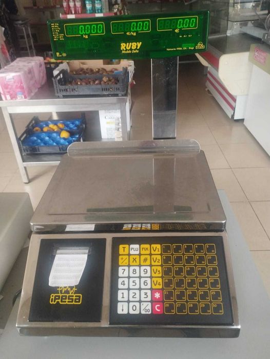 Vendo Material de Mini mercado como novo