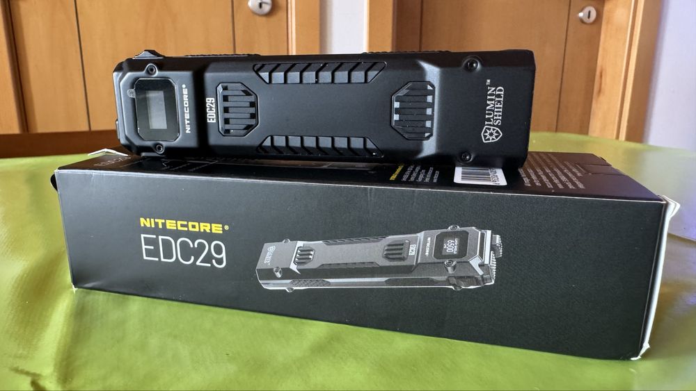 Lanterna Nitecore EDC20 “6500 lumens”