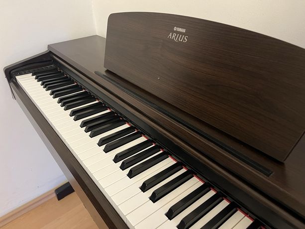 Pianino cyfrowe Yamaha Arius YDP-140