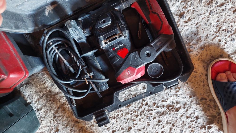 Інструменти та запчастини