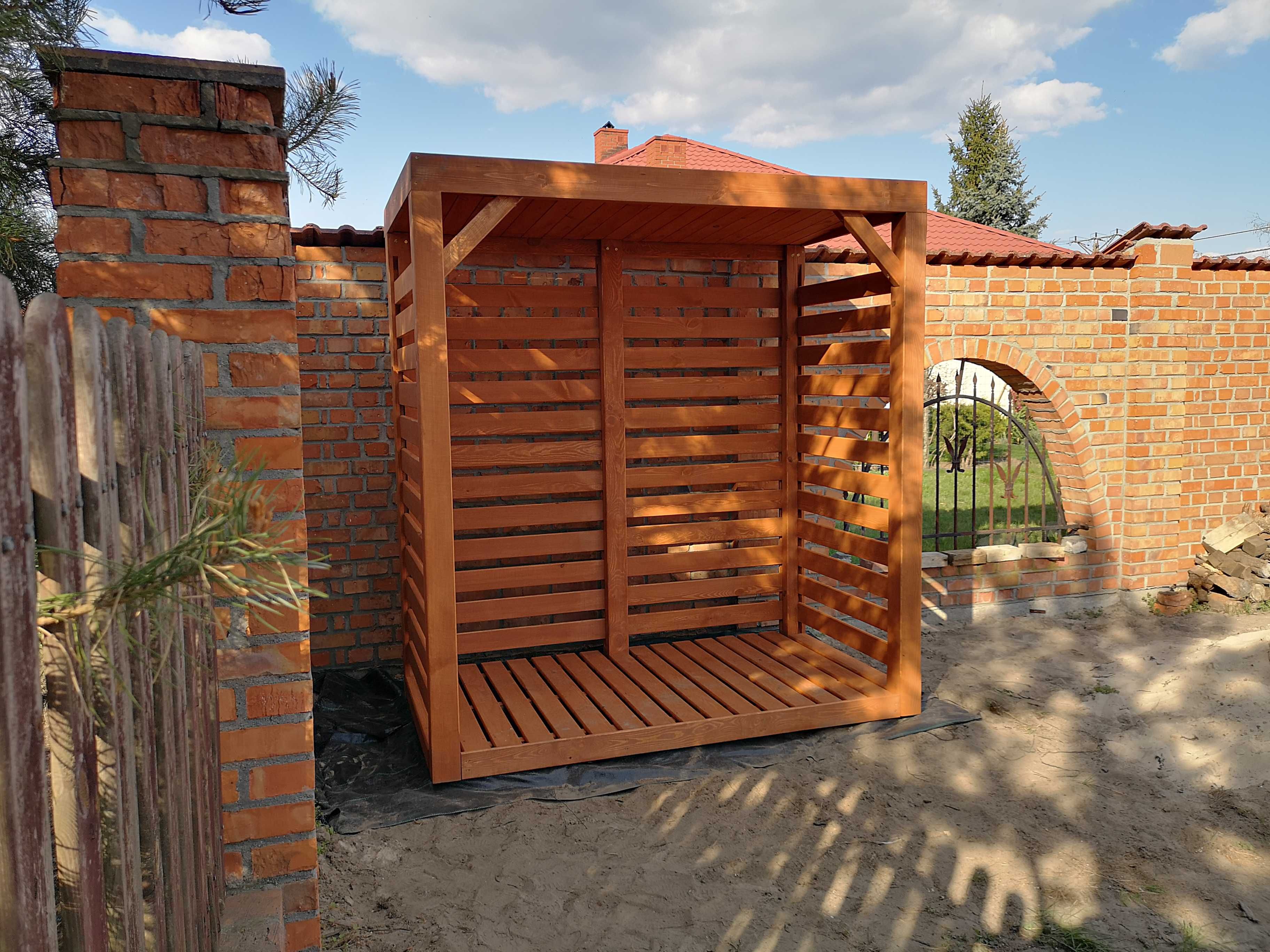 Drewutnia 2 x 1,1m, wiata na drewno  z dachem prostym w obrysie ścian