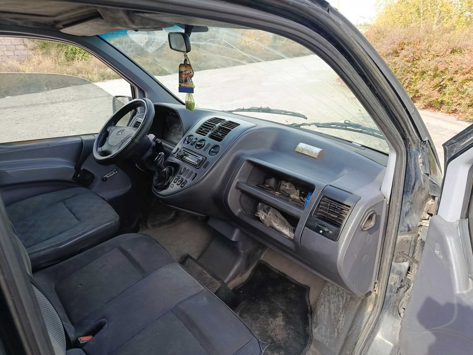 Mercedes Vito легковий пасажирський 8 місць