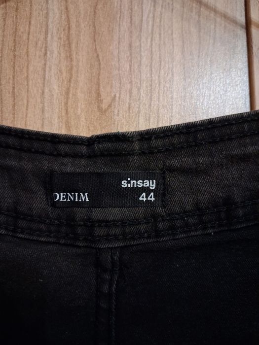 Spodnie jeansowe czarne Sinsay roz.44