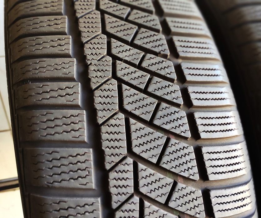 2x 205/60R16 Continental ContiWinterContact TS830P 96H 7mm