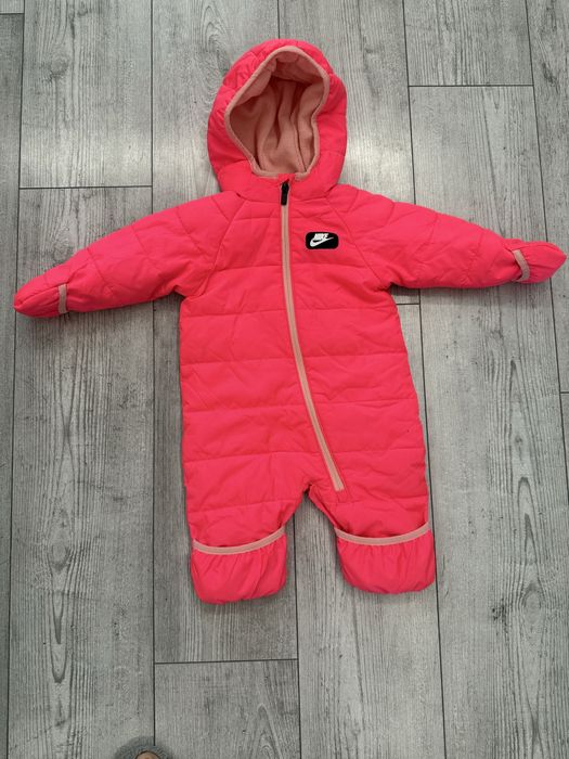 Комбінезон nike яскраво рожевий