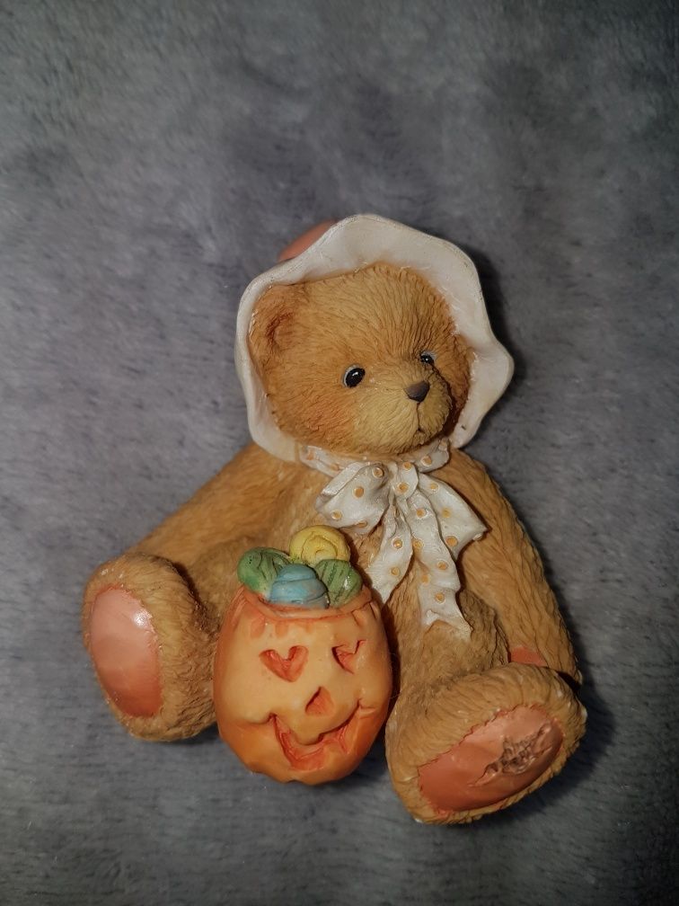 Figurka z kolekcji Cherished Teddies Connie