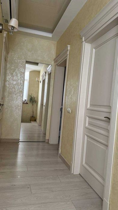 В продажу трьохповерховий таунхаус 120м2