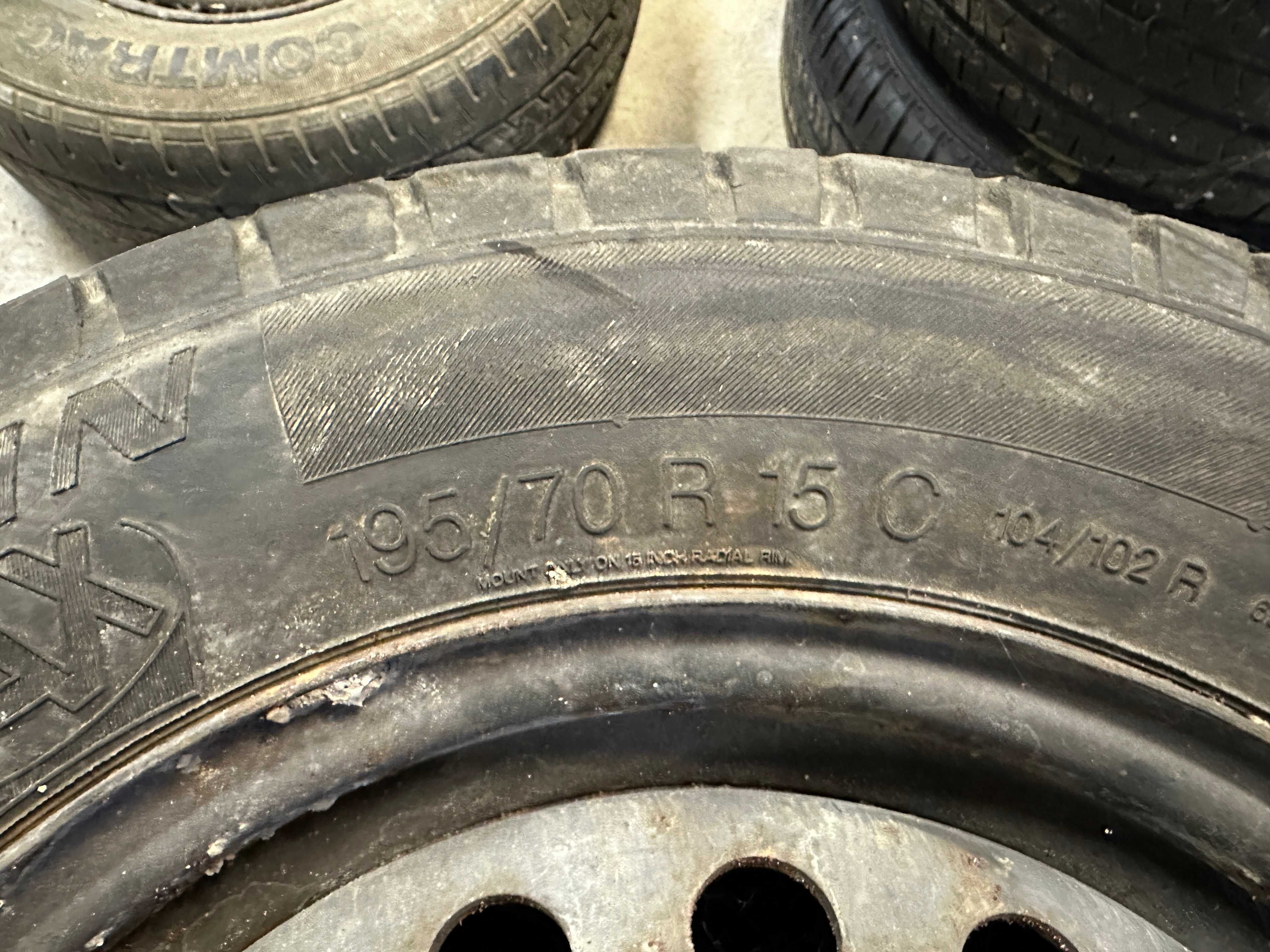 Opony Uniroyal 195/70 R15 C