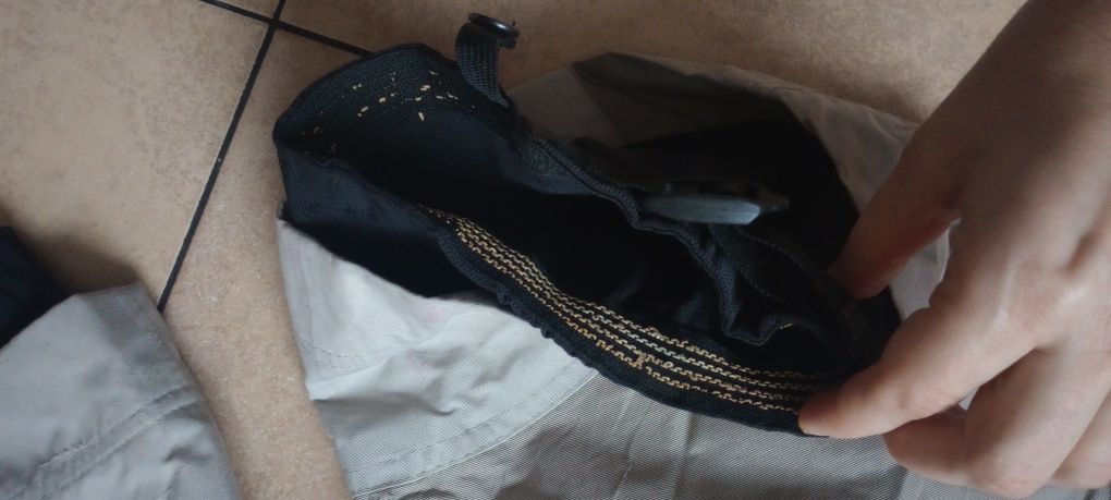 Spodnie narciarskie helly Hansen rozmiar S na ok 176 cm stan db(104)