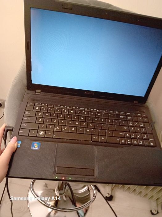 Sprzedam  Laptopa