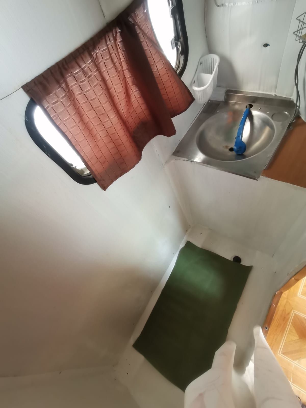Przyczepa kempingowa Niewiadów N126N łazienka Solar ogrzewanie lodówka