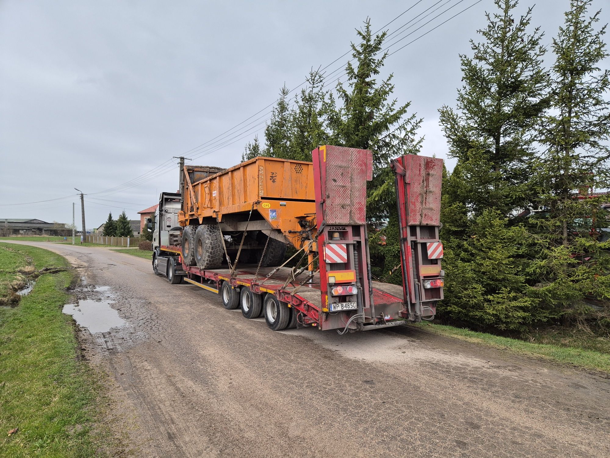 Wynajem Sprzętu Rozrzutnika Obornika,8-20 ton . Do wapna, Transport .