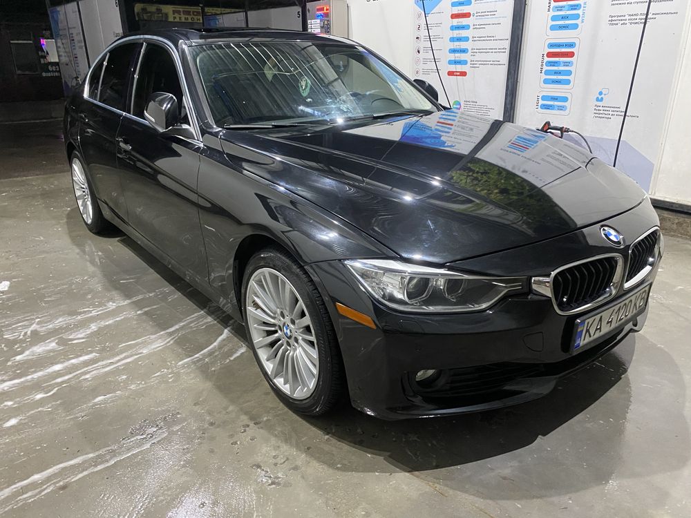 BMW F30 328i Luxury line 2015 хорошая комплектация