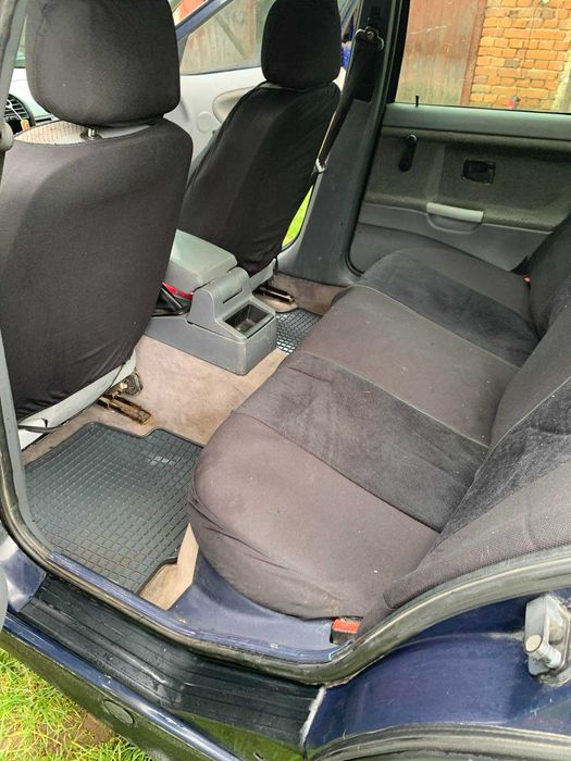 Авто в легкових автомобілів