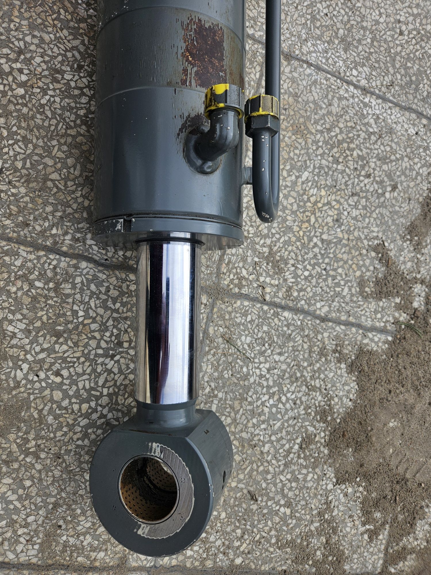 Siłownik ładowarki teleskopowej Claas Scorpion
