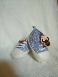 Buciki niemowlęce/ niechodki Disney Baby Primark