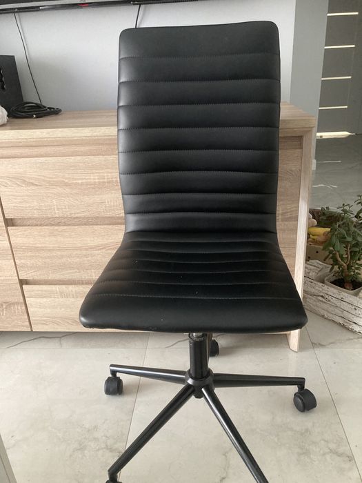 Fotel biurowy …..