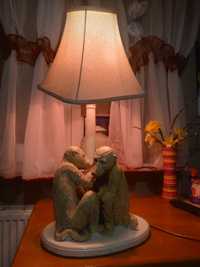 Lampka nocna z malpami