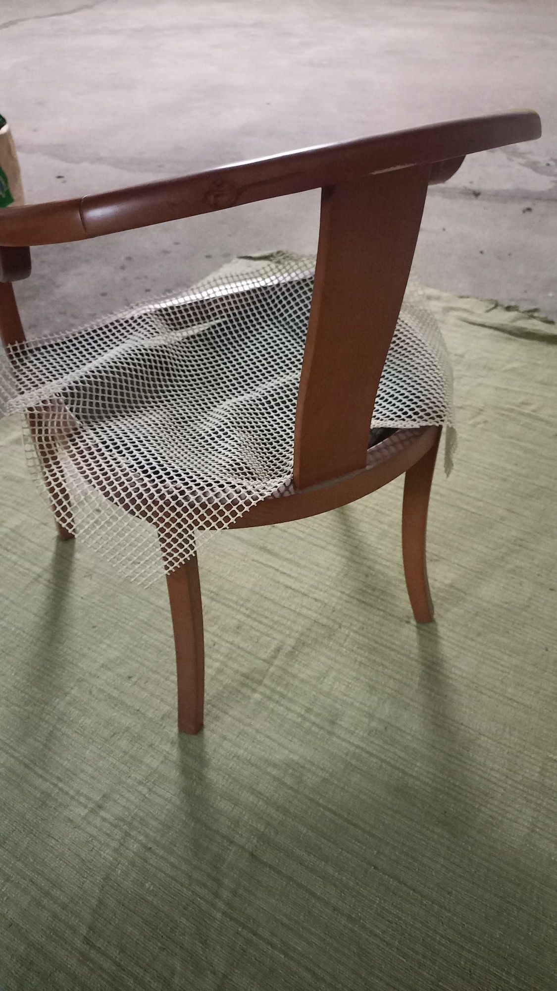Cadeirão castanho