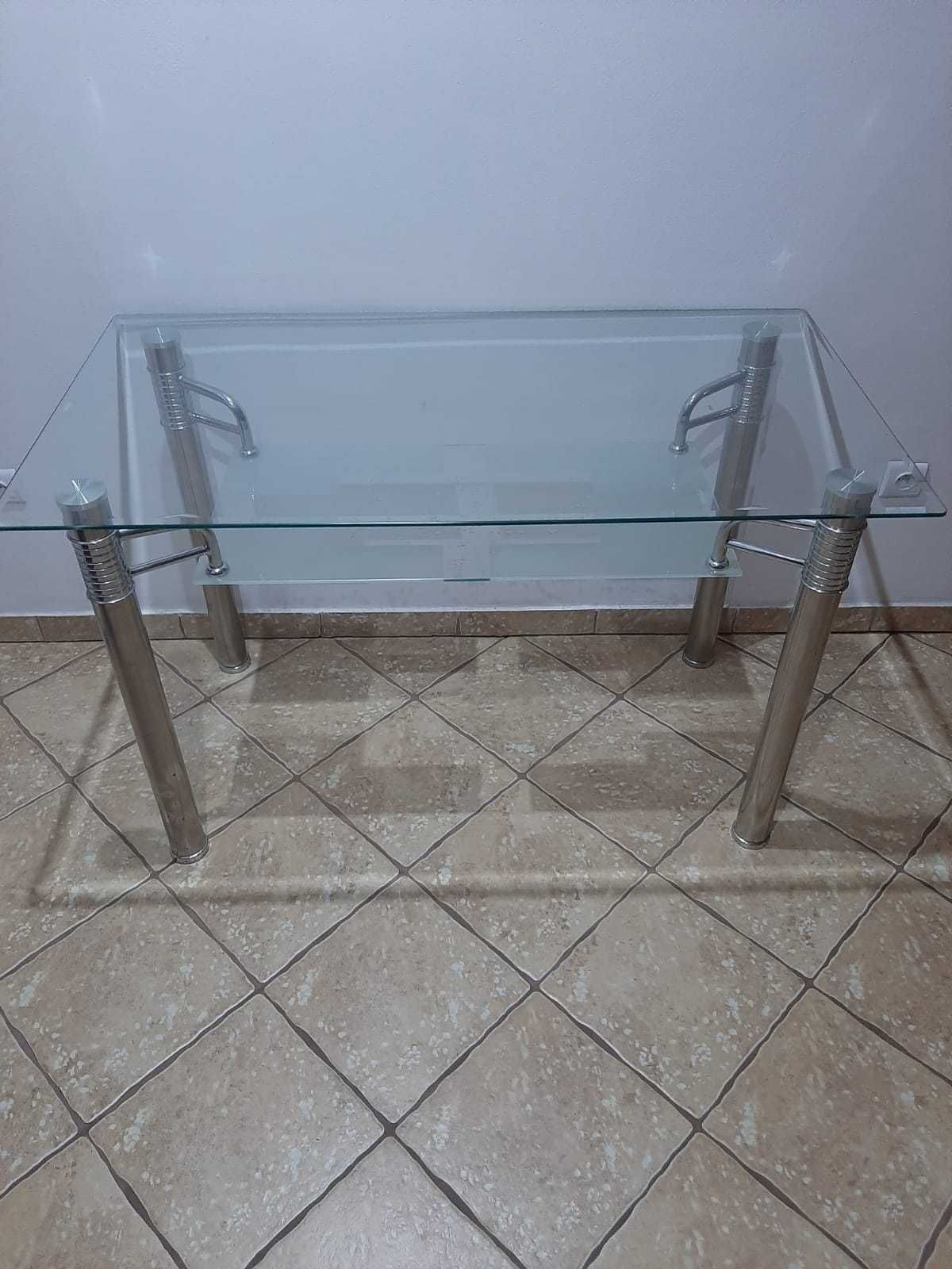 Stół  szklany bez krzeseł