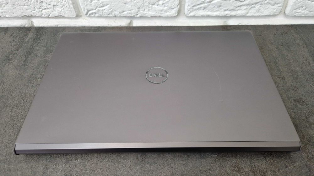 Ноутбук Dell Vostro 7500 / i7-1075H/GTX 1650/16GB/1ТБ