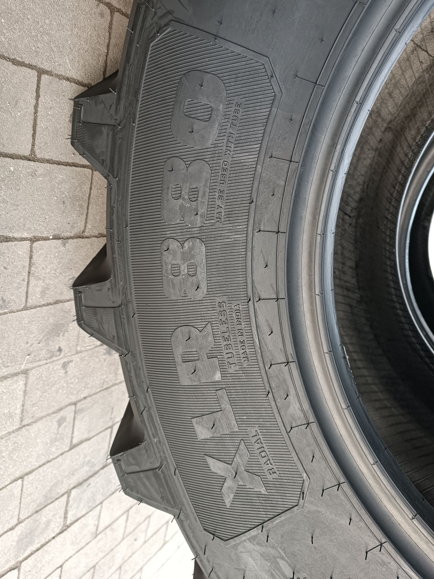 600/65R28 Ascenso XLR 880 NOWE