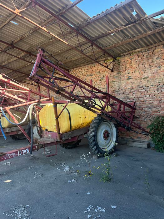 Обприскувач причіпний Hardi (18 м.)