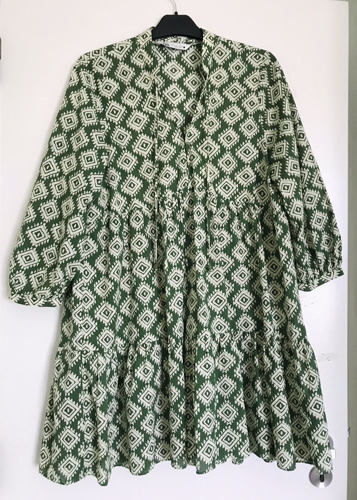 Vestido estampado verde ZARA (L)