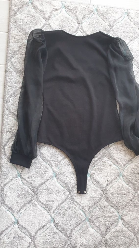 Bluzka Body czarne eleganckie tiulowe rękawy