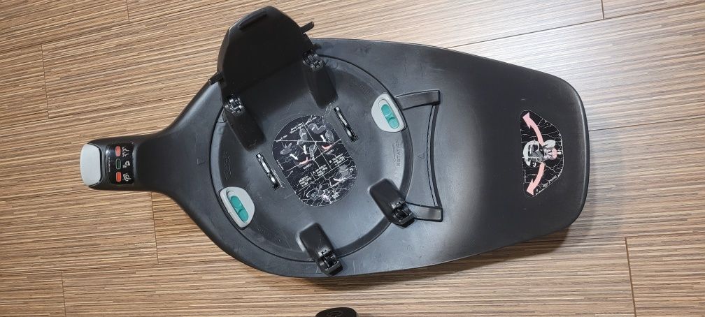 CYBEX cloud z I-size wraz z bazą base z