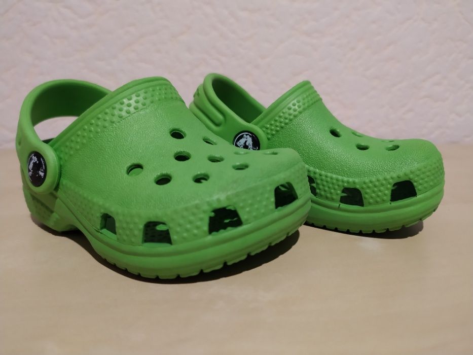 CROCS klapki rozmiar 2-3