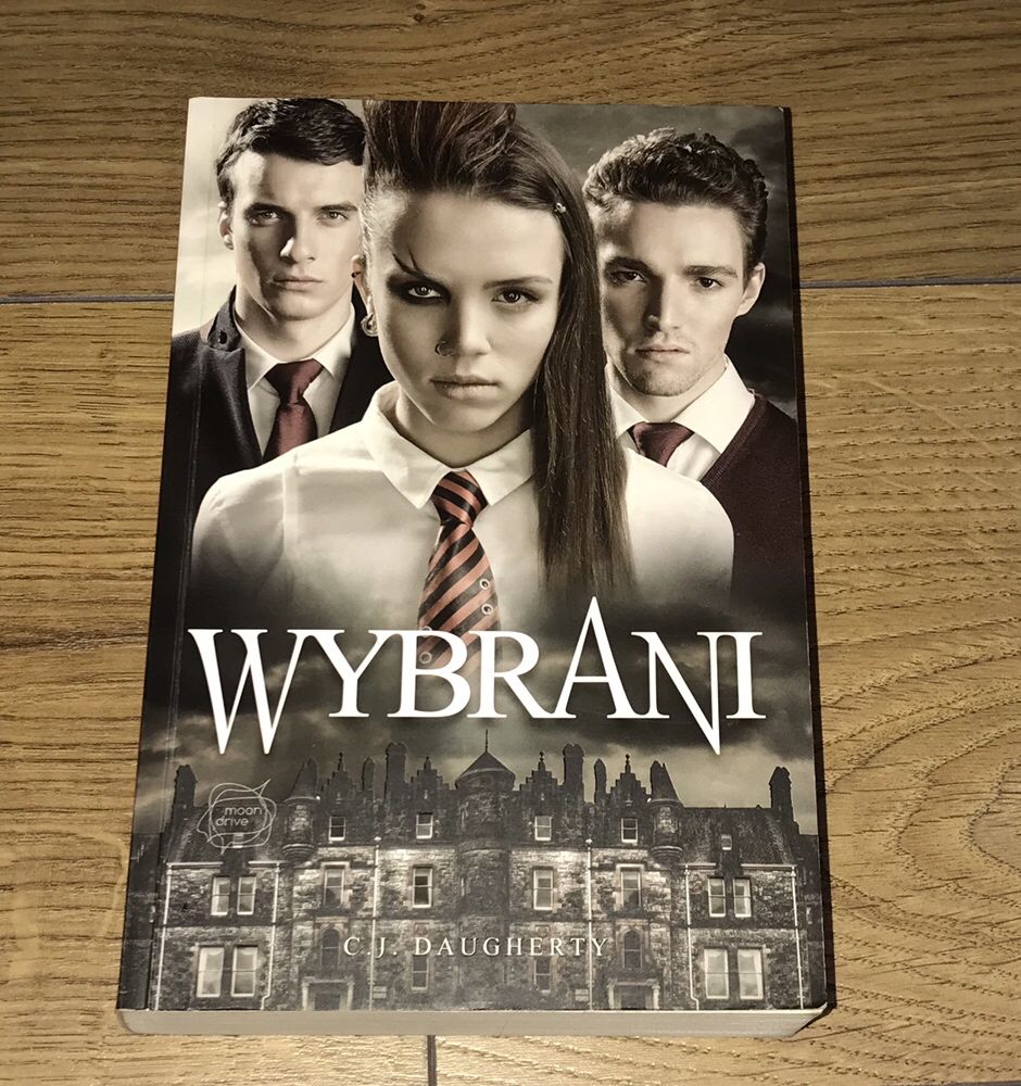 „Wybrani” C.J. Daugherty