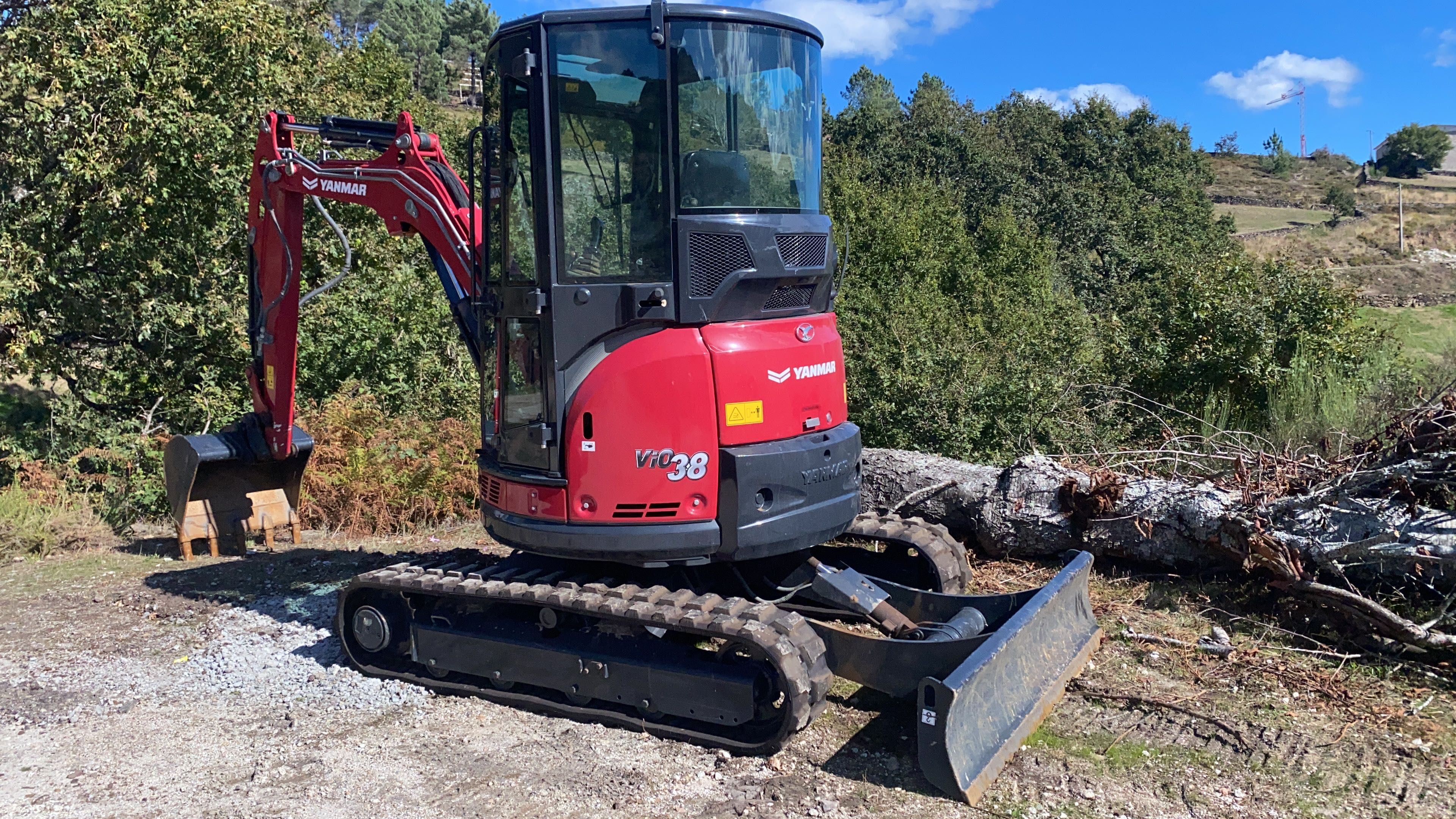 Giratoria Yanmar 3.8 vio