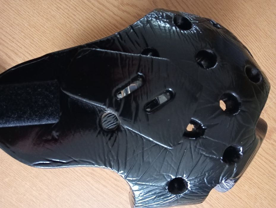 Ochraniacz głowy do sportów walki Blitz, rozmiar L